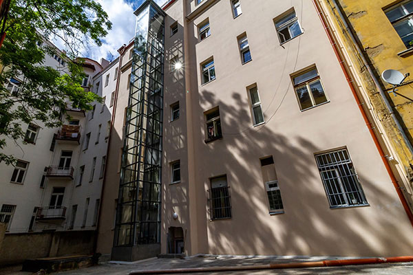 Realizace půdních vestaveb a rekonstrukce činžovních domů